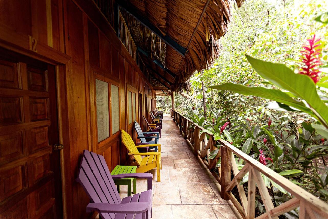 Jungle Lodge Tikal Hostal Esterno foto